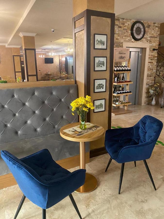 Hotel Yarus Plus Плоєшті Екстер'єр фото